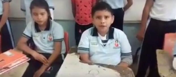 Alumnos de la Escuela Primaria Rosario Castellanos graban un mensaje para exigir sus derechos. Alumnos de la Escuela Primaria Rosario Castellanos graban un mensaje para exigir sus derechos.