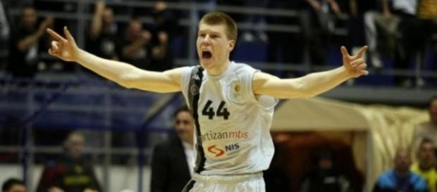 Bertans se reunirá con un ex compañero de sus años en Serbia.- blogspot.com Bertans se reunirá con un ex compañero de sus años en Serbia.- blogspot.com