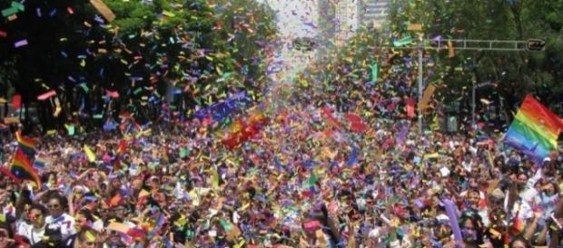 Comunidad LGBT no permitirá que políticos sigan omisos a la equiparación de derechos para minorías (foto: elsiglomexico.com) Comunidad LGBT no permitirá que políticos sigan omisos a la equiparación de derechos para minorías (foto: elsiglomexico.com)