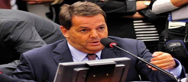 Deputado Sérgio Zveiter também é do PMDB Deputado Sérgio Zveiter também é do PMDB