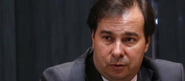 Encontro ''secreto'' de Rodrigo Maia e vice-presidente de Relações Institucionais do Grupo Globo causa polêmica Encontro ''secreto'' de Rodrigo Maia e vice-presidente de Relações Institucionais do Grupo Globo causa polêmica