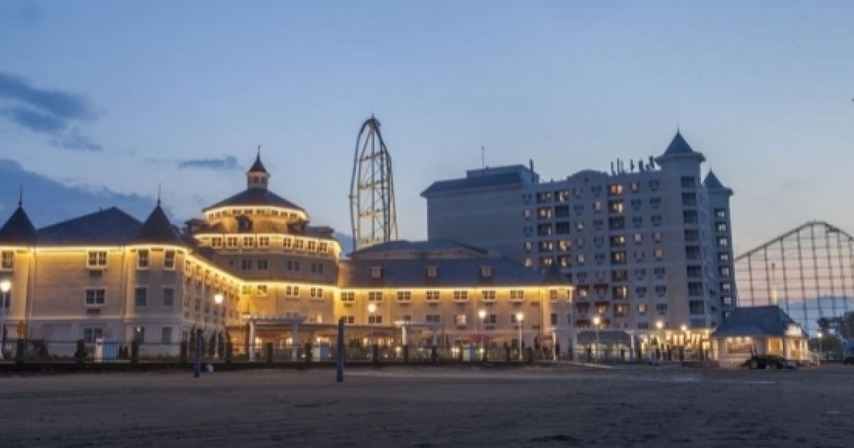 Hotel Breakers at Cedar Point has been guests since 1905