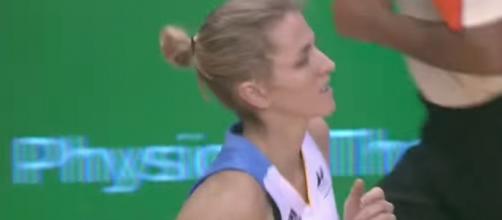 Allie Quigley scored 22 points to lead the Chicago Sky to victory over the Dallas Wings. [Image via WNBA/YouTube]