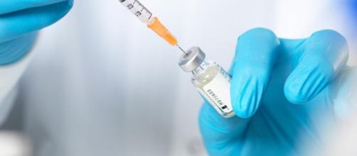 Vaccini, entra in vigore il nuovo piano, il Codacons farà ricorso