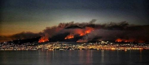 Continua l'emergenza incendi sul Vesuvio