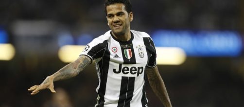 Dani Alves to turn down Manchester City and sign with PSG (Image Credit: pinterest.com)