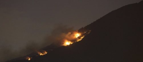 Incendio sul Vesuvio (fonte: youreporter.it)