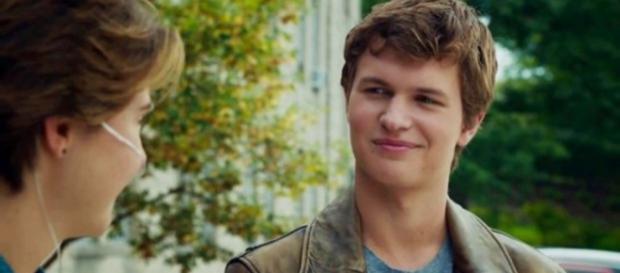 Ansel interpretou Augustus Waters na adaptação cinematográfica do romance de John Green, A Culpa é das Estrelas. Foto: Divulgação. Ansel interpretou Augustus Waters na adaptação cinematográfica do romance de John Green, A Culpa é das Estrelas. Foto: Divulgação.