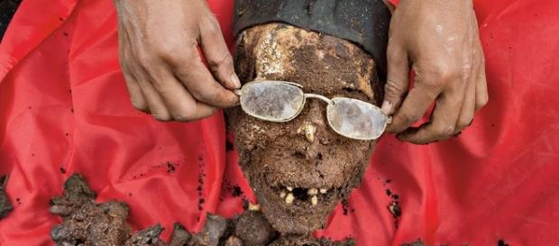 Le mummie di famiglia dei Toraja Le mummie di famiglia dei Toraja