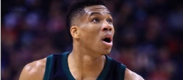 Bucks Rumors: Giannis Antetokounmpo's 2021 exit and Ian Clark to Milwaukee (Image Credit: the Fumble/Youtube) Bucks Rumors: Giannis Antetokounmpo's 2021 exit and Ian Clark to Milwaukee (Image Credit: the Fumble/Youtube)