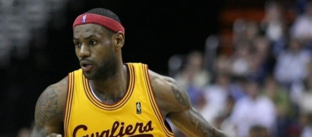 LeBron James reportedly wants to leave Cleveland and join the Lakers in 2018 – Keith Allison via WikiCommons LeBron James reportedly wants to leave Cleveland and join the Lakers in 2018 – Keith Allison via WikiCommons
