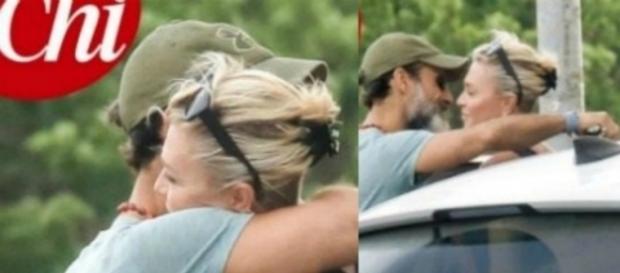 Paola Barale in topless ad Ibiza. Paola Barale in topless ad Ibiza.
