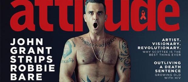 Robbie Williams nudo sulla copertina di Attitude Robbie Williams nudo sulla copertina di Attitude