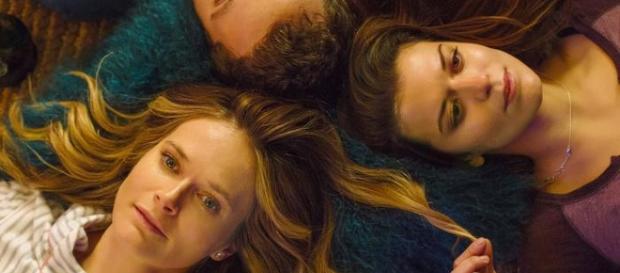 "You Me Her", un amoroso triángulo "You Me Her", un amoroso triángulo
