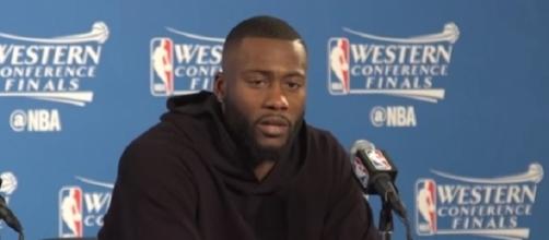 Around 12 teams are interested in Jonathon Simmons, including the New York Knicks and the Sacramento Kings – NBALife via YouTube