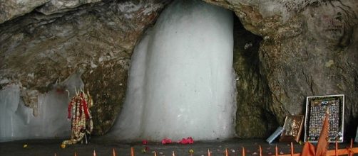 Sri Amarnath Shiva Lingam in sacred cave at Amarnath Photo https://en.wikipedia.org/wiki/Amarnath_Temple