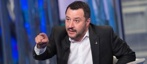 TzeTze Politica: TzeTze: Scanzi attacca Salvini: 'Sei un paraculo' - tzetze.it