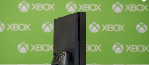Xbox One X - YouTube/Austin Evans Channel