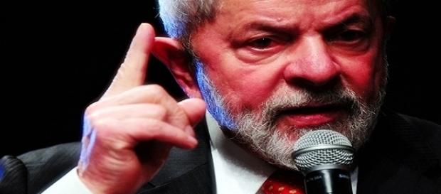 Ex-presidente Lula discursou na sede do PT em São Paulo Ex-presidente Lula discursou na sede do PT em São Paulo