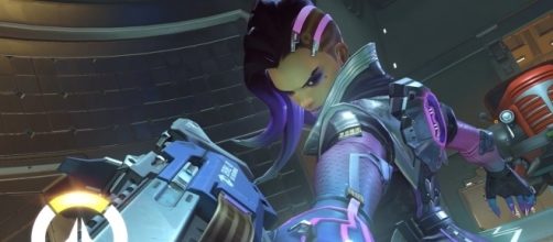 The very own lead writer of "Overwatch" just debunked the fan theory involving Sombra (via YouTube/PlayOverwatch)