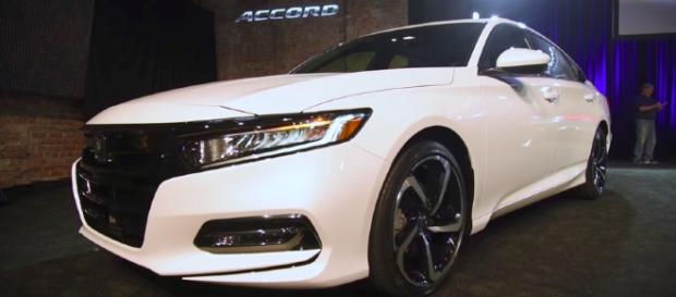 2018 Honda Accord First Look AutoGuide.com/Youtube 2018 Honda Accord First Look AutoGuide.com/Youtube