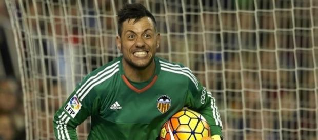 Diego Alves, está muito próximo de acerta com Flamendo (Foto: Reprodução/globoesporte.com) Diego Alves, está muito próximo de acerta com Flamendo (Foto: Reprodução/globoesporte.com)