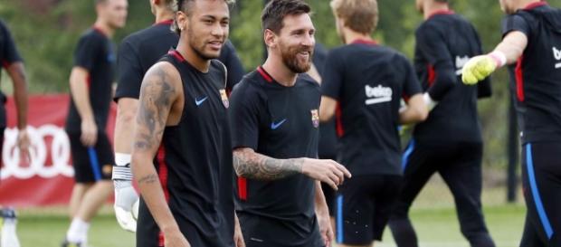 Neymar Jr y Leo Messi, lo que se perdería el mundo si estos dos magos se separan. Neymar Jr y Leo Messi, lo que se perdería el mundo si estos dos magos se separan.