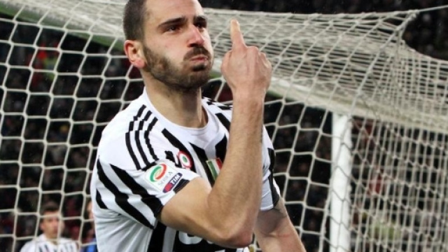 La tipica esultanza di Bonucci.