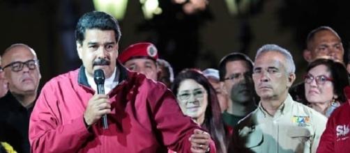 El presidente de Venezuela, Nicolás Maduro, junto a su esposa Cilia Flores y otros dirigentes del chavismo