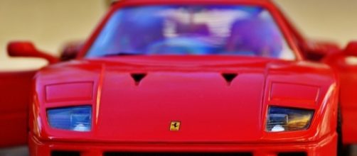 Curiosità: perchè il simbolo della Ferrari è un cavallo rampante?