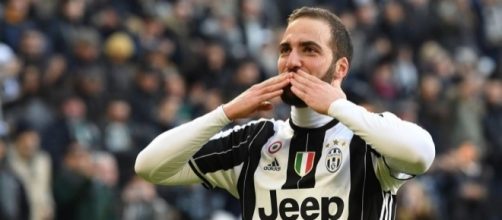 Rassegna stampa: No a 100 milioni per Higuain, Bonucci chiama ... - ilbianconero.com