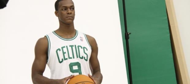 Rajon Rondo signs with the Pelicans. Image Credit: Aaron Frutman / Flickr Rajon Rondo signs with the Pelicans. Image Credit: Aaron Frutman / Flickr