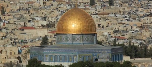 The holiest Muslim shrine, the scene of wanton killings https://pixabay.com/en/al-aqsa-mosque-temple-mount-rock-196846/ The holiest Muslim shrine, the scene of wanton killings https://pixabay.com/en/al-aqsa-mosque-temple-mount-rock-196846/