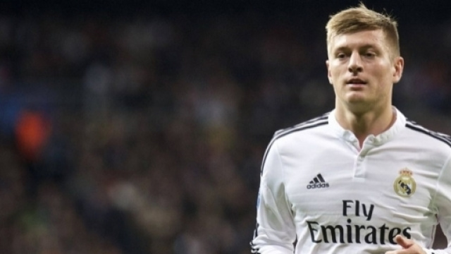 105.8 Lite FM Jakarta - Xavi Nilai Tony Kross Sebagai Penerusnya - litefmjakarta.com