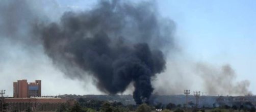 Parco di Centocelle in fiamme a causa dell'incendio