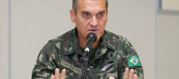 Comandante do Exército, general Eduardo Villas Bôas, alerta para o atual momento do país Comandante do Exército, general Eduardo Villas Bôas, alerta para o atual momento do país