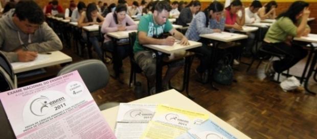 Escola Sem Partido quer remover critério de respeito aos Direitos Humanos da redação do ENEM. Escola Sem Partido quer remover critério de respeito aos Direitos Humanos da redação do ENEM.