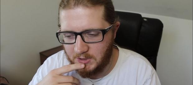 Patryk Turski (pseudonim "Turpat") wpadł na nietypowy pomysł wykorzystania prawa patentowego w potyczce z innym youtuberem (żródło: youtube) Patryk Turski (pseudonim "Turpat") wpadł na nietypowy pomysł wykorzystania prawa patentowego w potyczce z innym youtuberem (żródło: youtube)