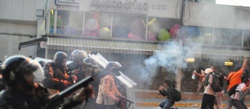 Tear gas used on student protesters in Altamira, Caracas. Source: Andrés E. Azpúrua via Wikimedia Commons