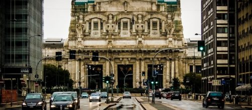 Stazione centrale di Milano. Accoltellato un poliziotto