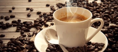 Uno studio riporta il caffè tra le sostanze che aiutano il nostro organismo