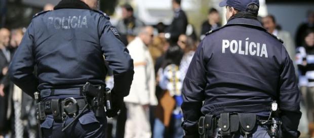 Agentes da PSP arriscam a própria vida para salvarem outras vidas Agentes da PSP arriscam a própria vida para salvarem outras vidas
