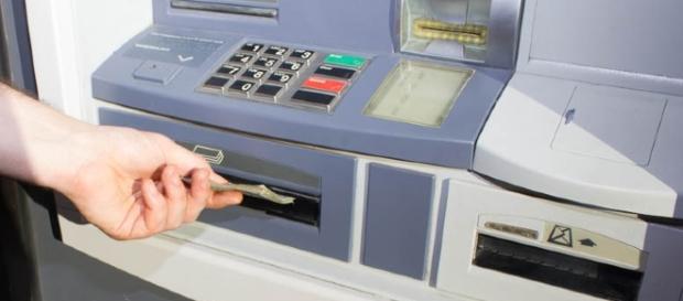 Man get trapped in an ATM / Photo via OTA Photos, Flickr Man get trapped in an ATM / Photo via OTA Photos, Flickr
