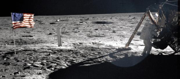 The moon bag used by Neil Armstrong to collect samples from the moon will be auctioned at fetch around $4 million. Image Source: NASA The moon bag used by Neil Armstrong to collect samples from the moon will be auctioned at fetch around $4 million. Image Source: NASA