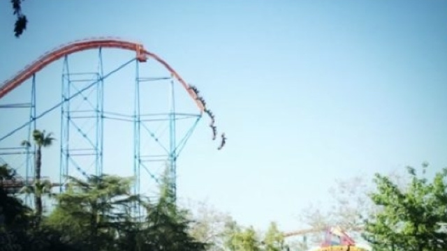 GIRO DELLA MORTE SENZA BINARI, LA GIOSTRA PIU' PERICOLOSA AL MONDO ... - viralfanpage.com