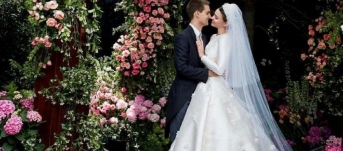 Miranda Kerr Shares Breathtakingly Beautiful Wedding Gown Snap On