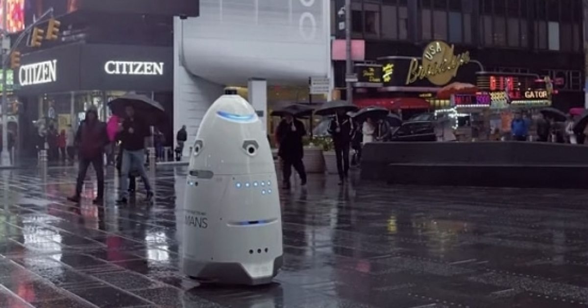 Security robot ‘drowns' itself outside Washington, DC office complex