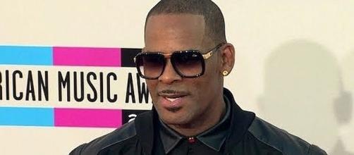 R. Kelly accused of running a cult [Image: ABC News/YouTube screenshot]