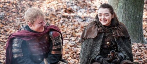 Arya Stark (Maisie Williams) interacting with Lannister soldiers without killing them, in 'Game of Thrones' [Image source: Youtube Screen grab]