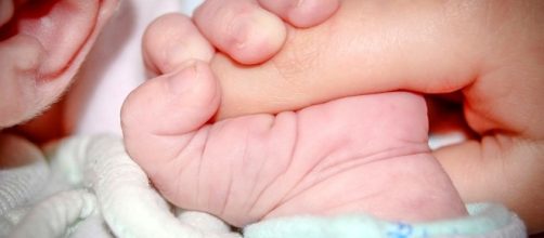 Neonata di appena 3 settimane contrae la meningite negli Stati Uniti.